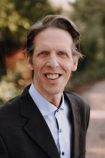 Dr. Dirk Schuhmacher